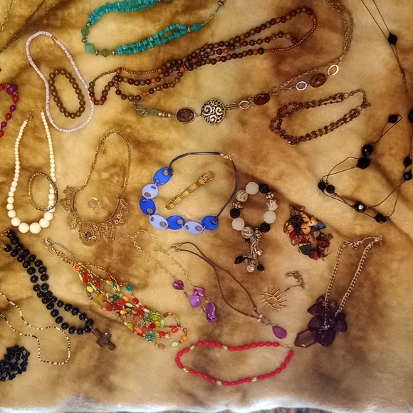 Huge lot of 31 pieces of costume jewelry - Picture 3 of 8